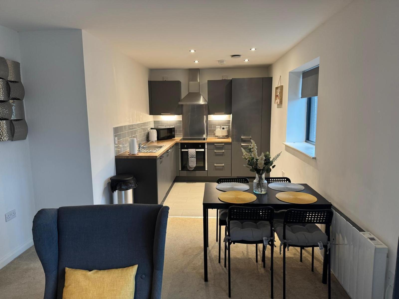 6 Belvedere Residence Γούλβερχαμπτον Εξωτερικό φωτογραφία